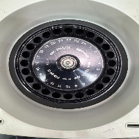 Eppendorf 5415 D Centrifuge image 3